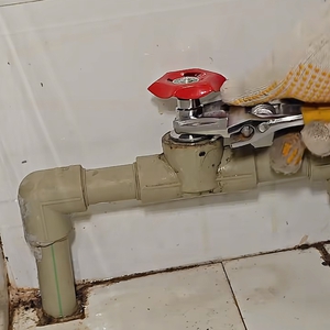 銅鑼灣．百德新街