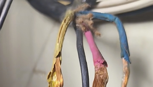 電線老化示意圖