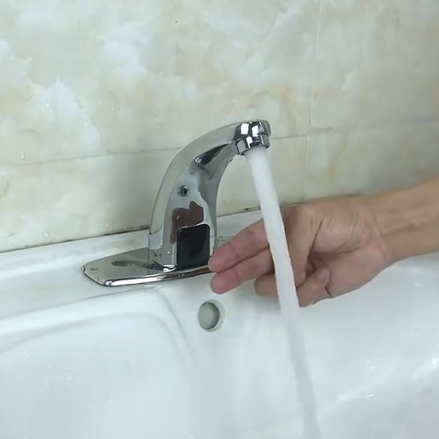 感應龍頭 vs 淨水龍头